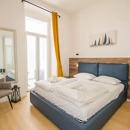 Oasis Cecilia Apartment